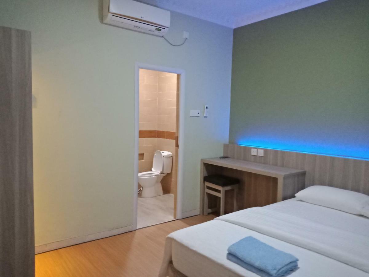 Hotel Sleeprest @ Golden Prima Batam Exterior foto