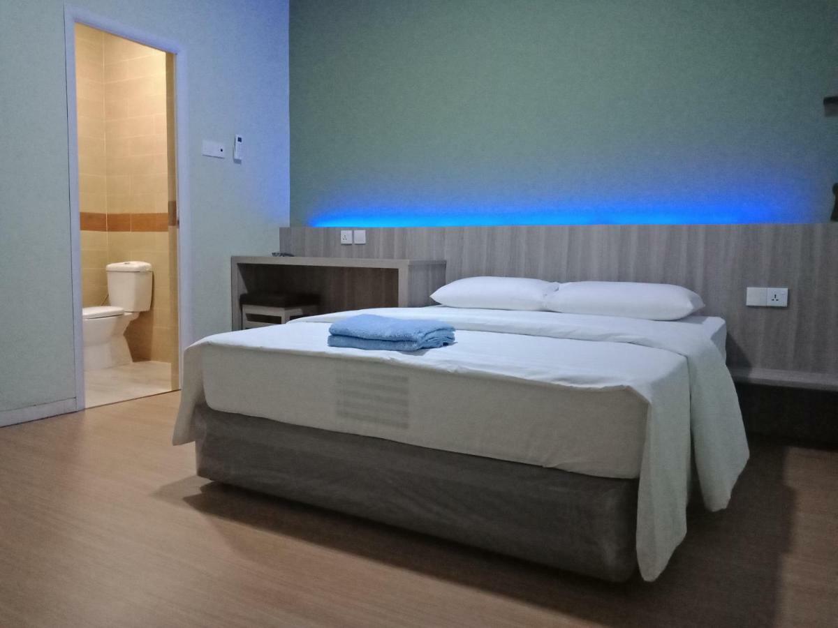 Hotel Sleeprest @ Golden Prima Batam Exterior foto
