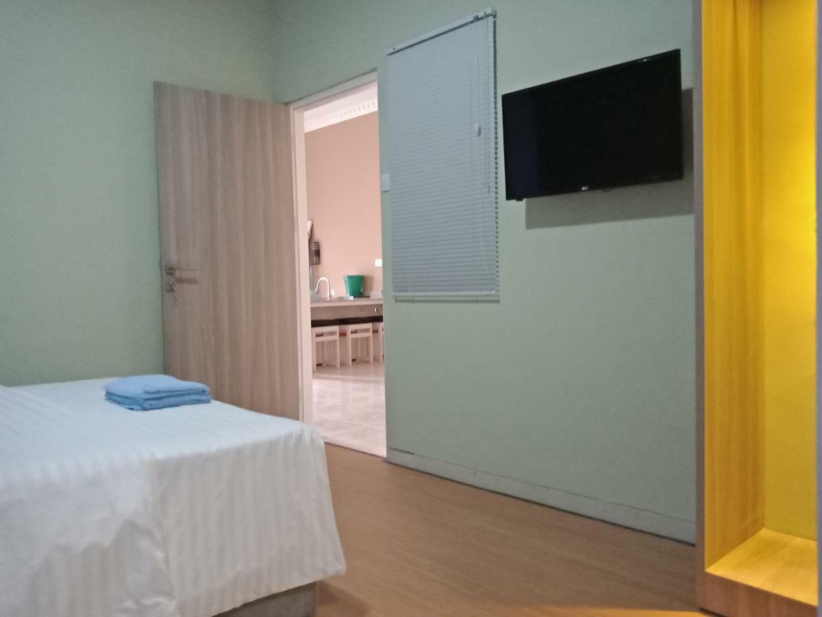 Hotel Sleeprest @ Golden Prima Batam Exterior foto