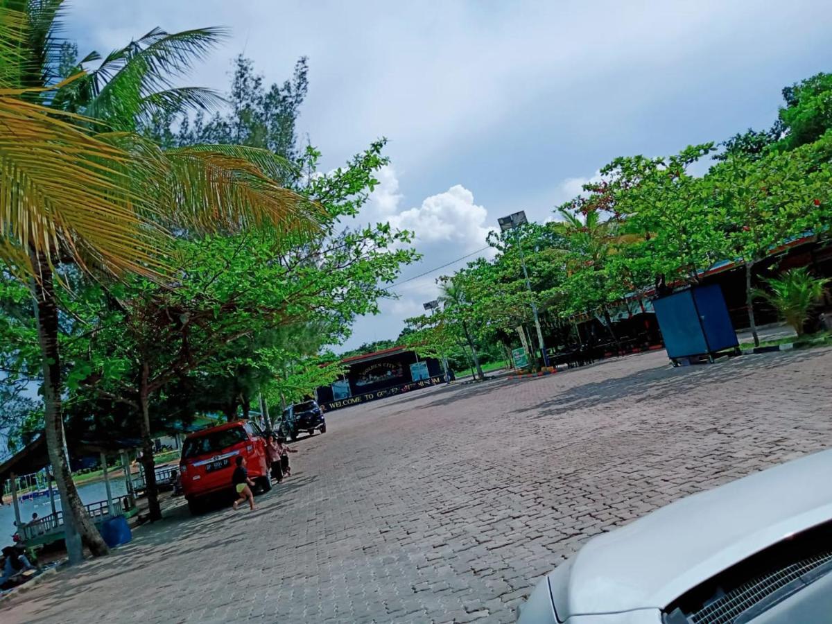 Hotel Sleeprest @ Golden Prima Batam Exterior foto